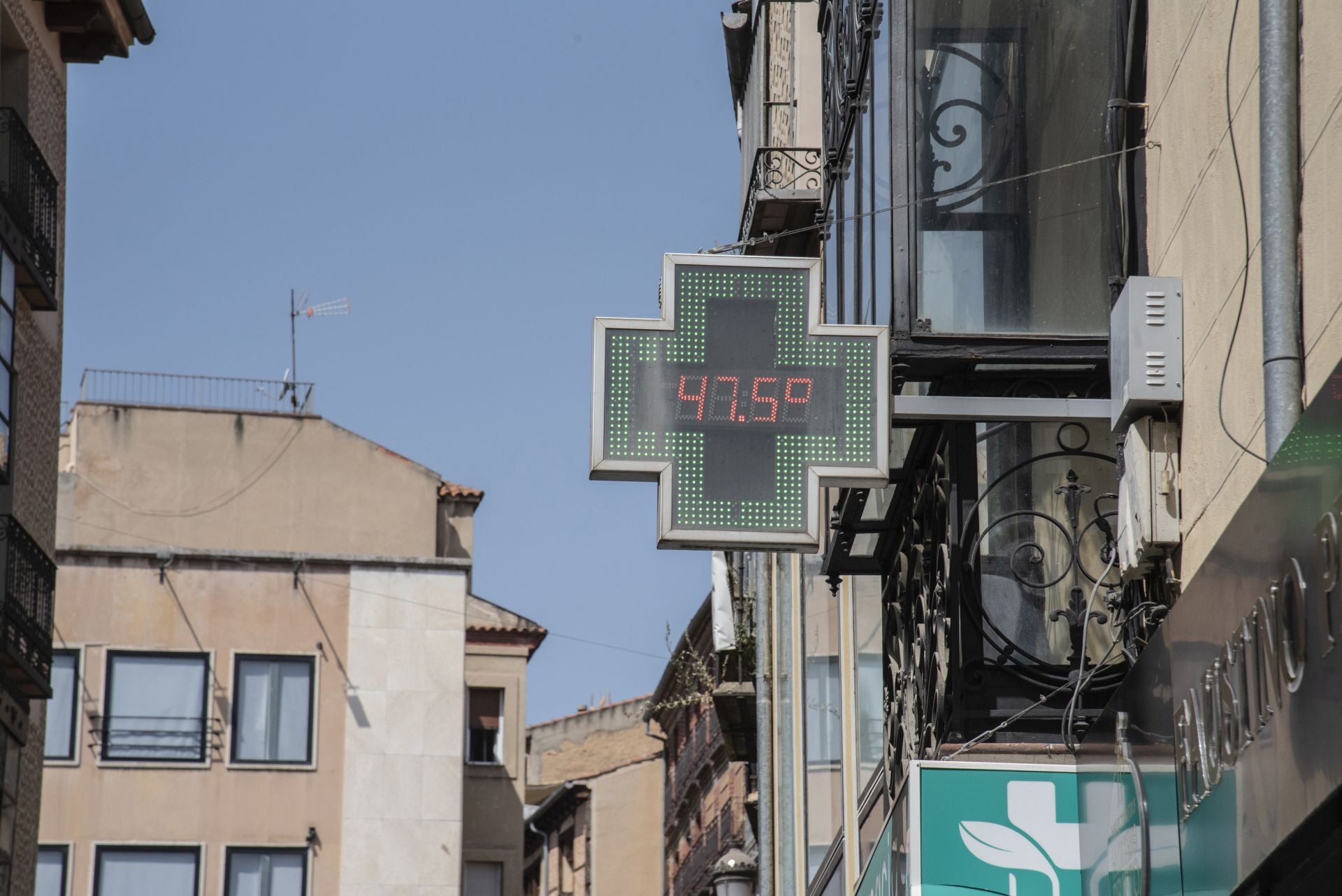 Fotos: así pasa Segovia la ola de calor por el día y por la noche