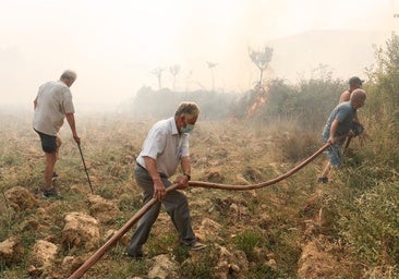 Las llamas reavivan la pesadilla en Congosta y Ayoó: «Estamos igual que cuando pasó en la Culebra»