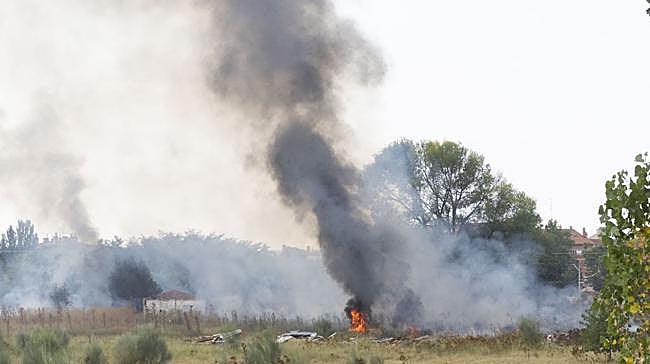 ¿Qué debe hacer si observa un incendio forestal o una columna de humo?