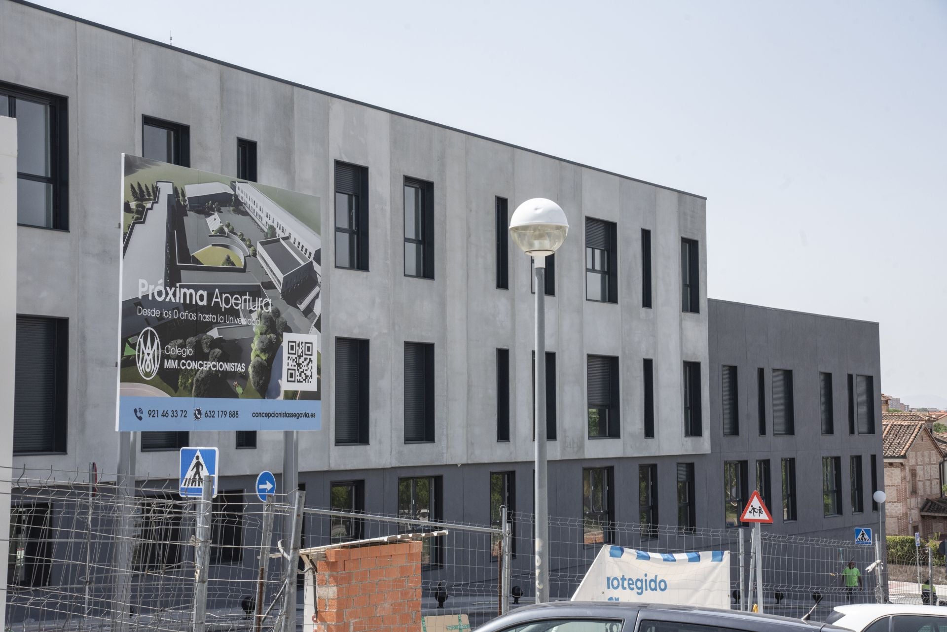 Obras para terminar el nuevo colegio de las Concepcionistas en La Lastrilla.