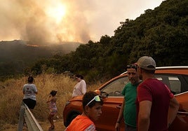 Incendio en la localidad de Paradiña.