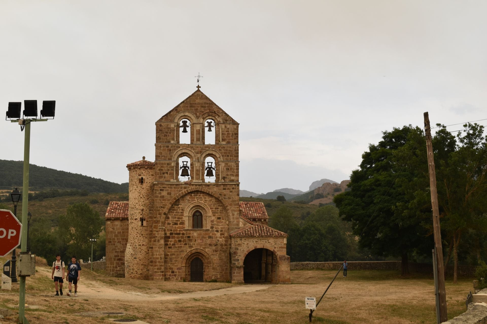 Preocupación en San Salvador de Cantamuda por el incendio de Resoba