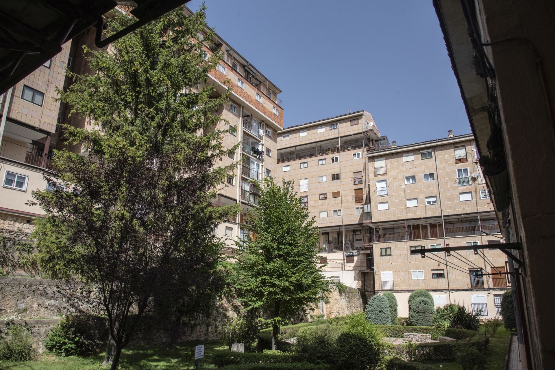 Edificio del Taray, integrado en el casco antiguo de la ciudad.