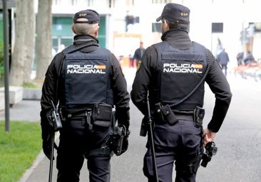 Dos detenidos tras agredirse con armas blancas en el paseo de Isabel la Católica