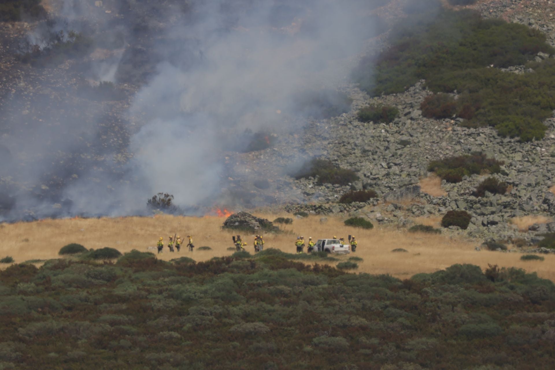 El fuego, de cerca en Peña Carazo, en la Montaña Palentina