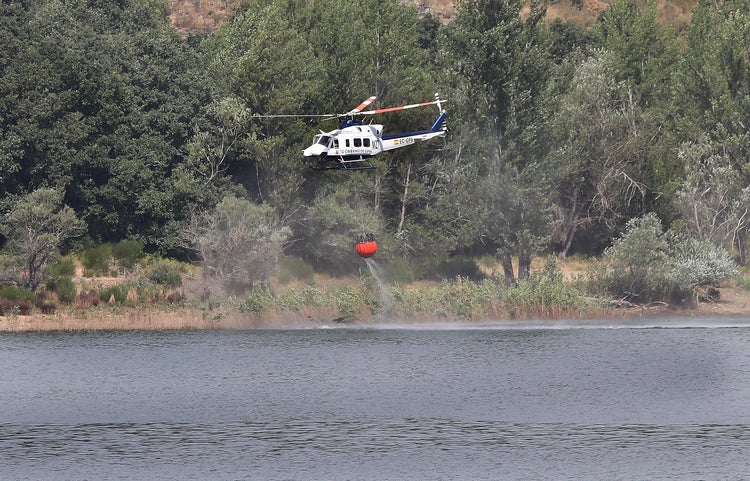 Las imágenes del incendio en la Montaña Palentina