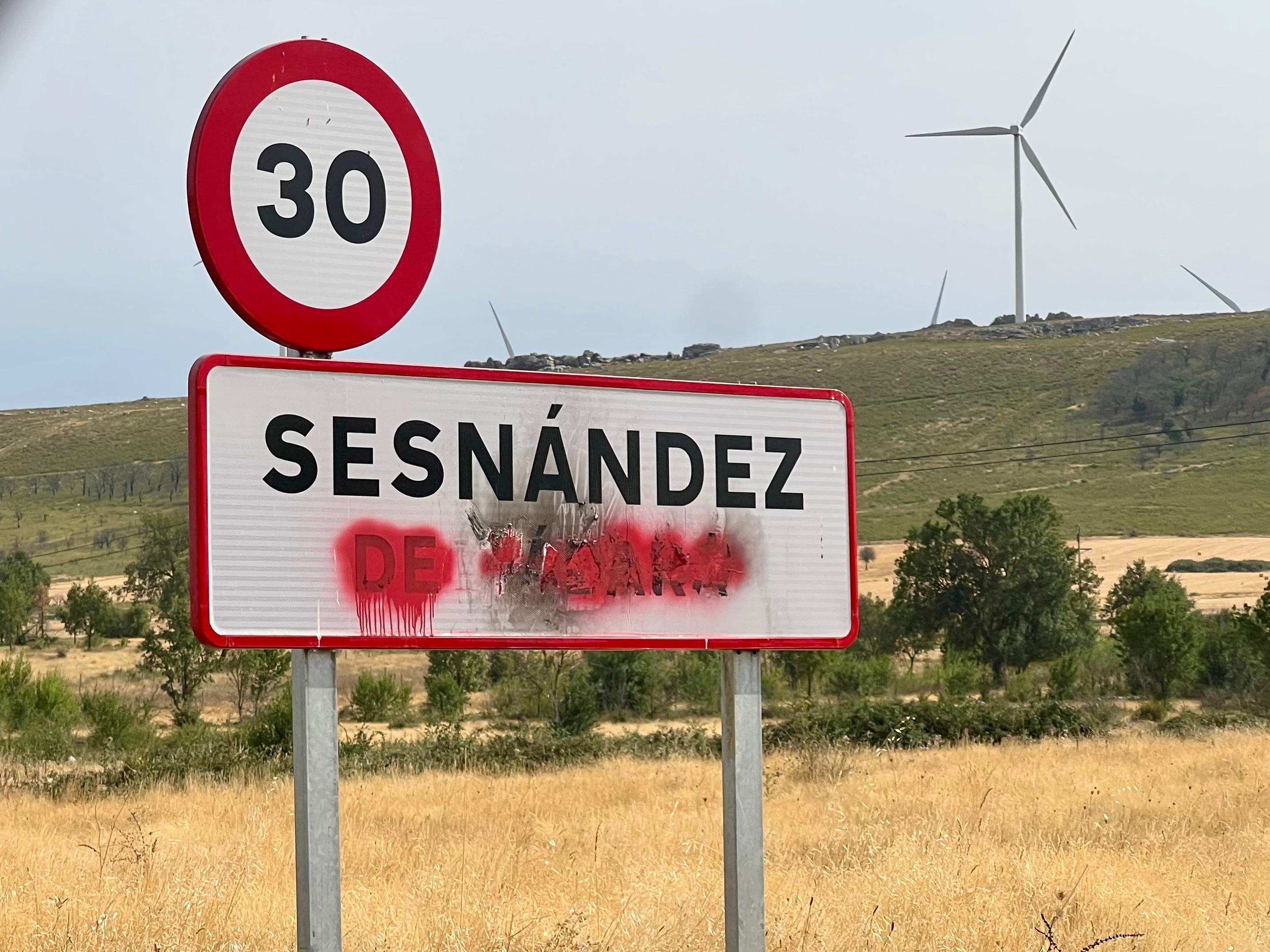 Las imágenes de la evacuación de los vecinos de Sesnández, en Zamora