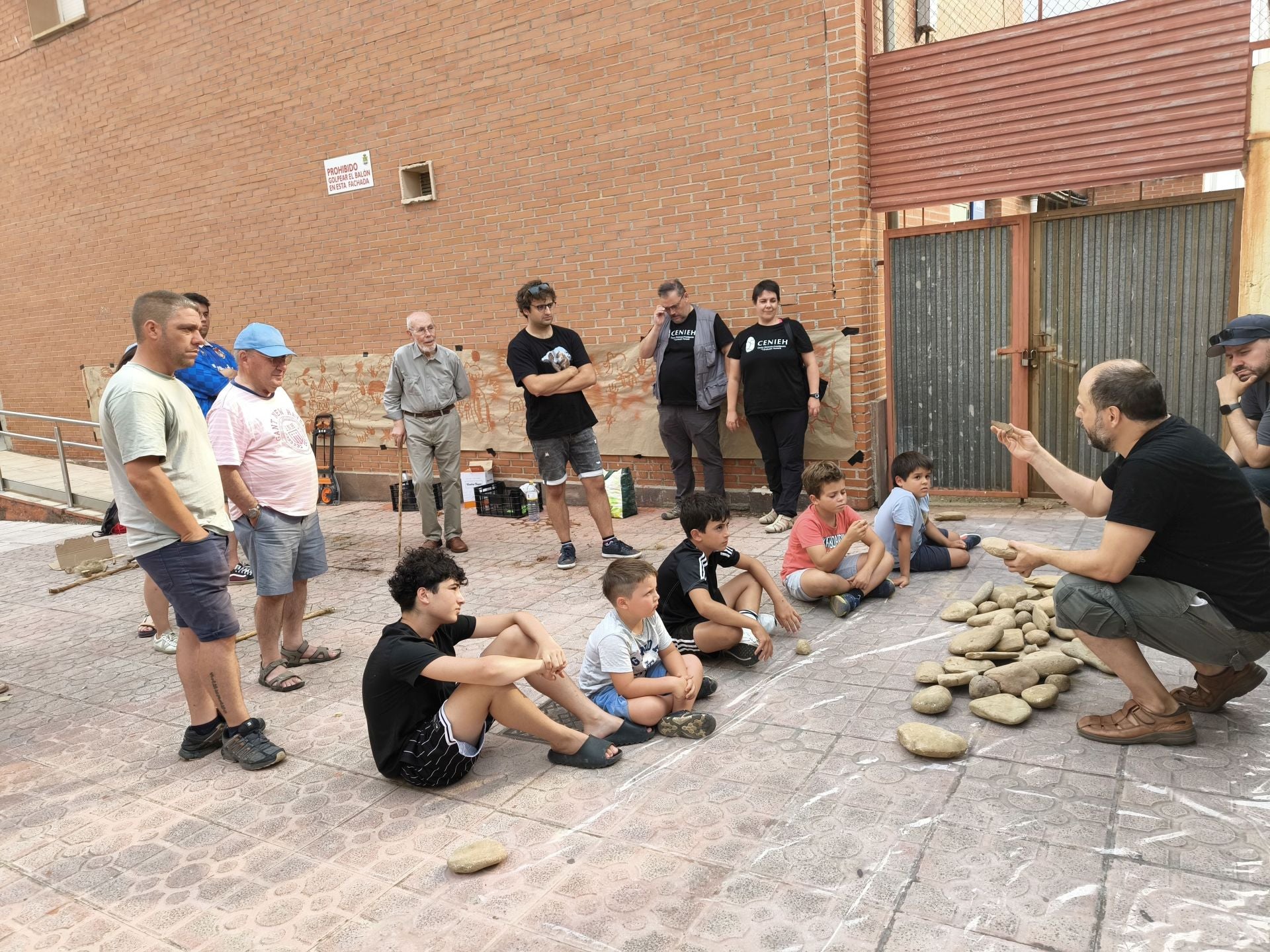 El vínculo de Santibáñez de la Peña con la Cueva Guantes