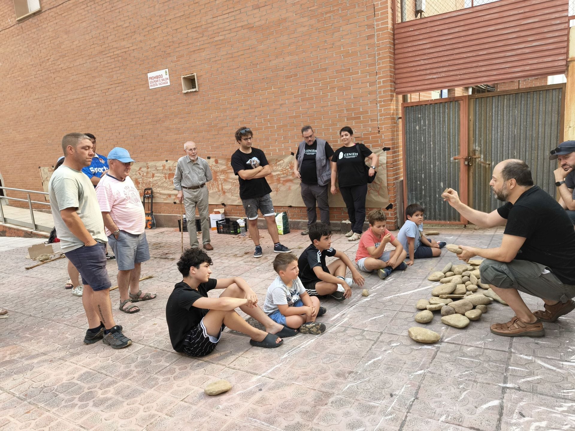 El vínculo de Santibáñez de la Peña con la Cueva Guantes