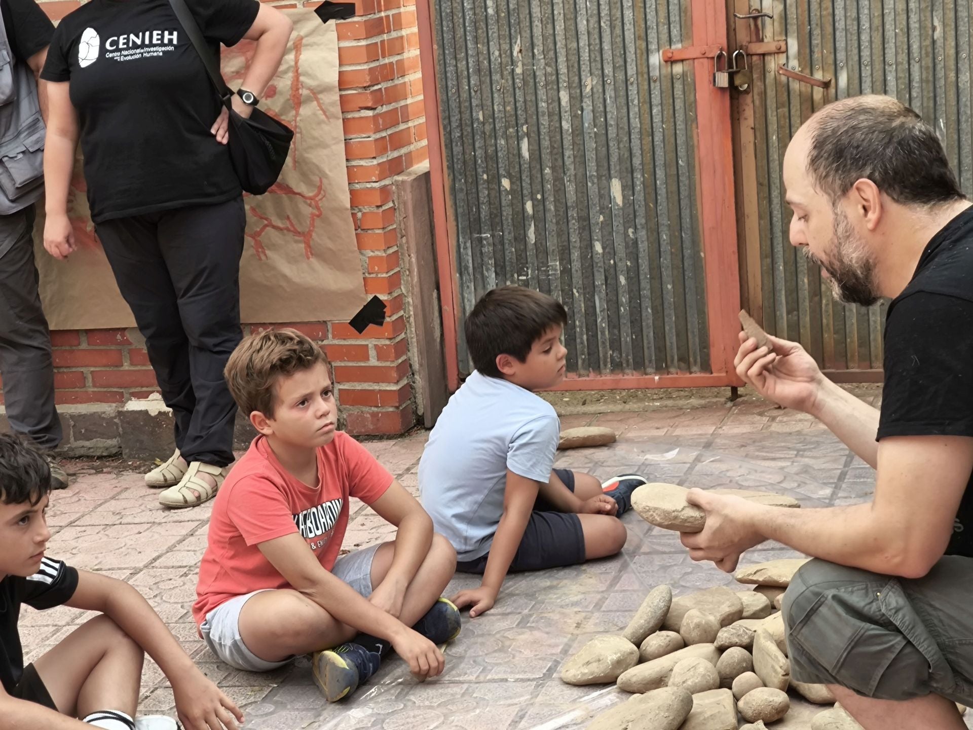 El vínculo de Santibáñez de la Peña con la Cueva Guantes
