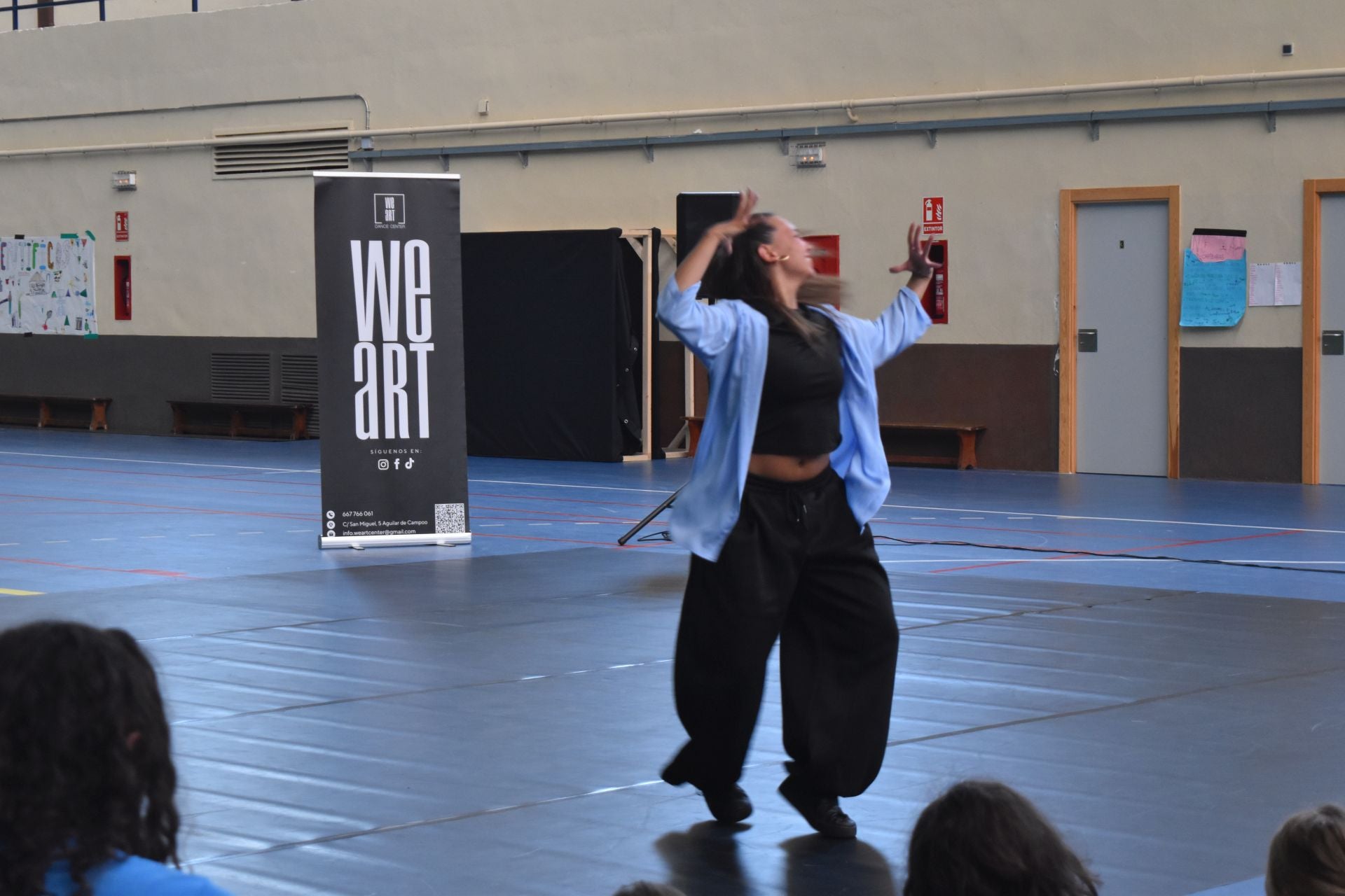 El calor lleva el festival ARCA de Aguilar al polideportivo