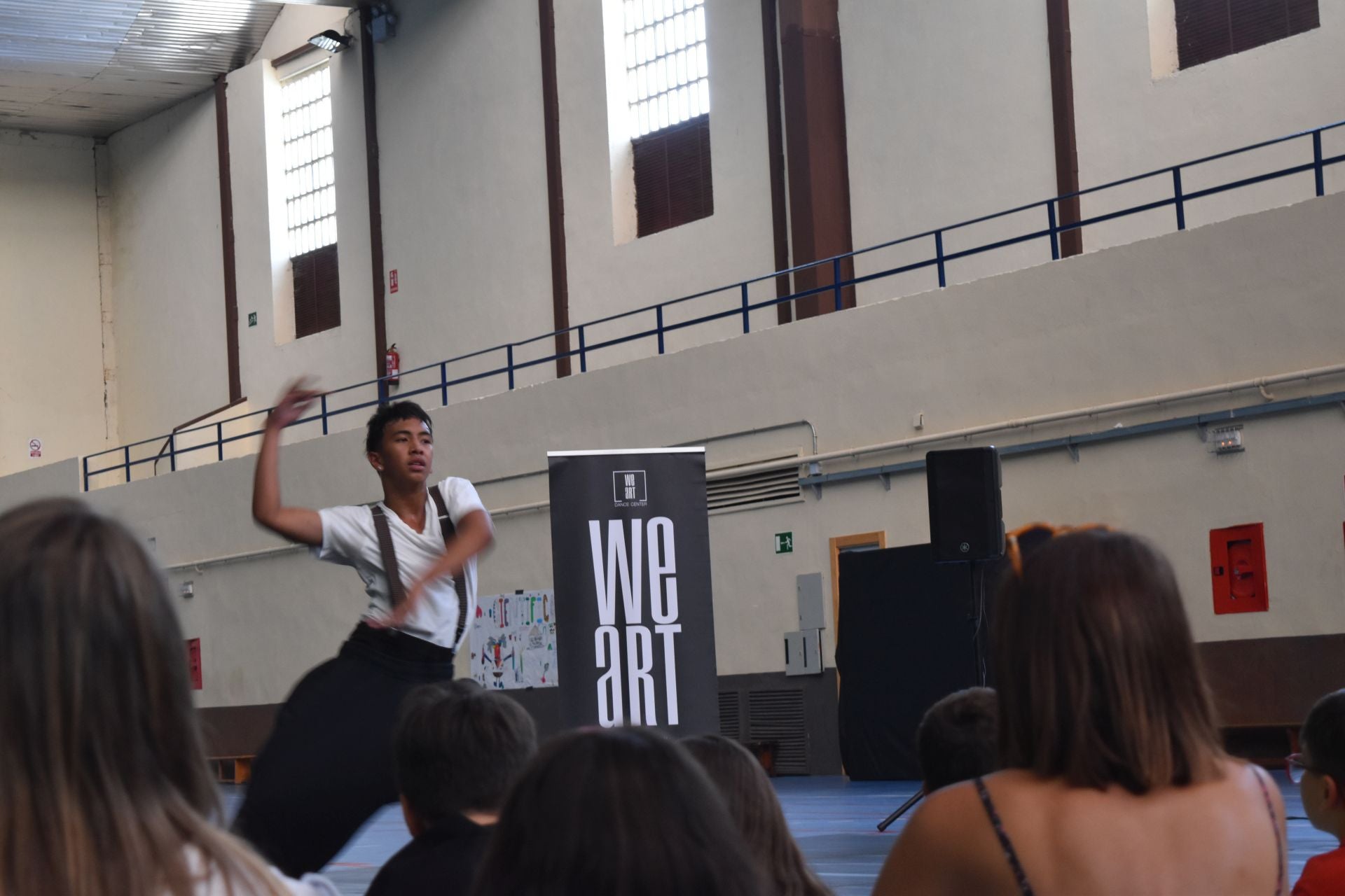 El calor lleva el festival ARCA de Aguilar al polideportivo