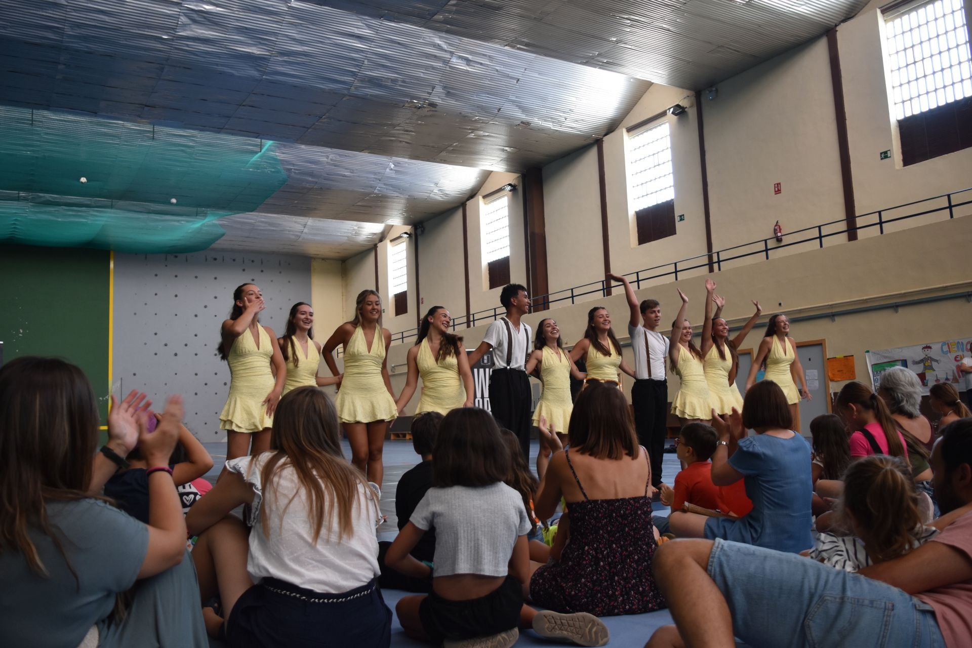 El calor lleva el festival ARCA de Aguilar al polideportivo