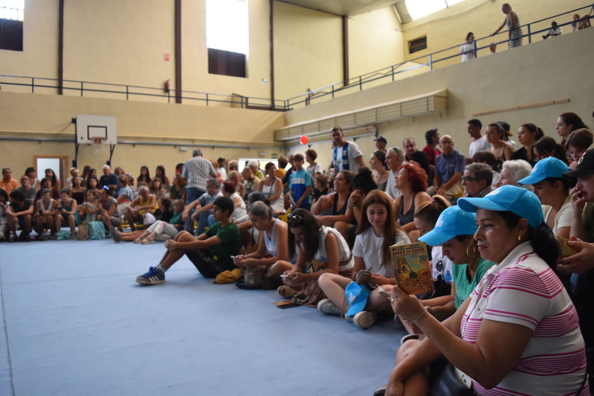 El calor lleva el festival ARCA de Aguilar al polideportivo