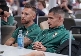 Los jugadores del Ceuta, en el ferry que les llevó hasta Algeciras desde la Ciudad Autónoma.