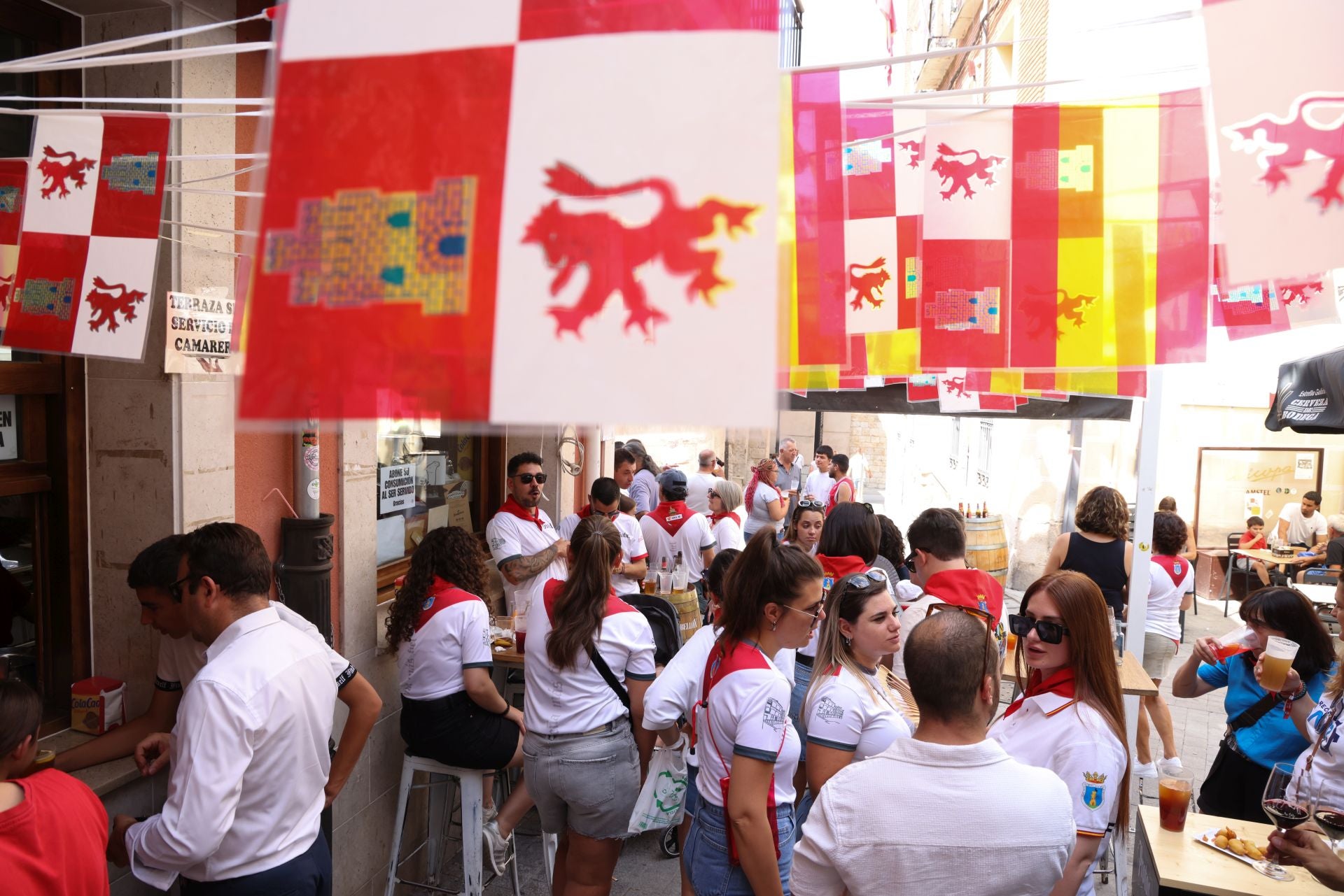 Pregón y subasta de balcones en las fiestas de Peñafiel