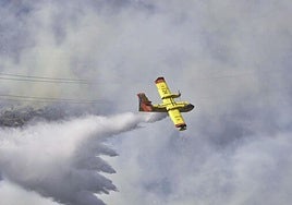 Incendio en la frontera de Galicia y Castilla y León.