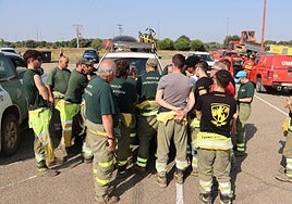 Imagen de una reunión en el puesto de mando.