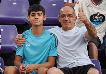 Búscate en nuestras cien fotos de la grada del Real Valladolid-Ceuta