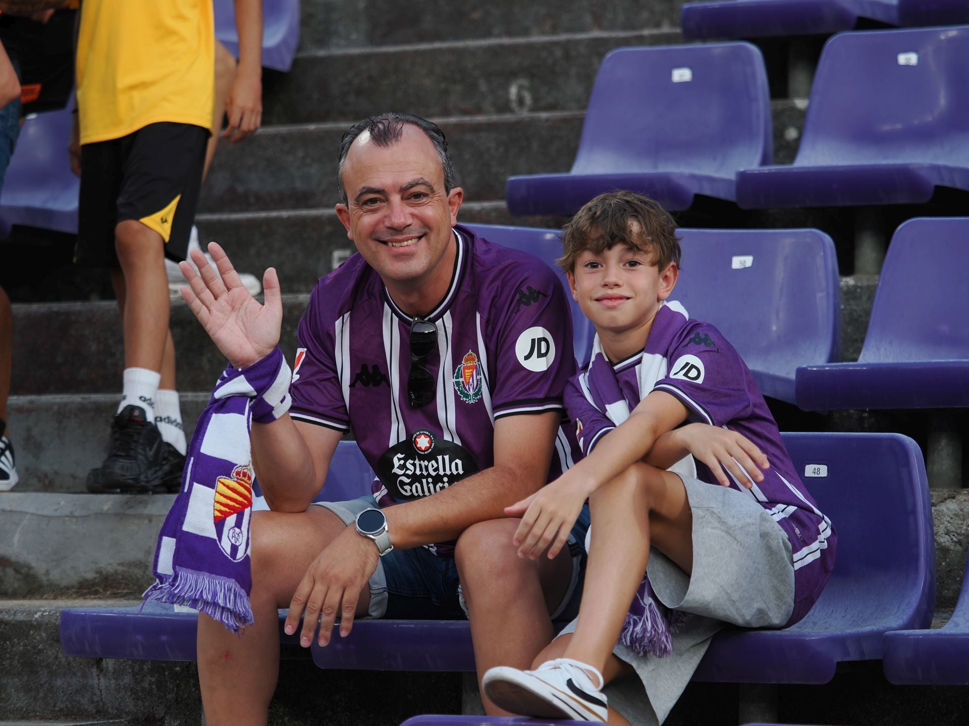 Búscate en la grada del Real Valladolid-Ceuta (1/3)