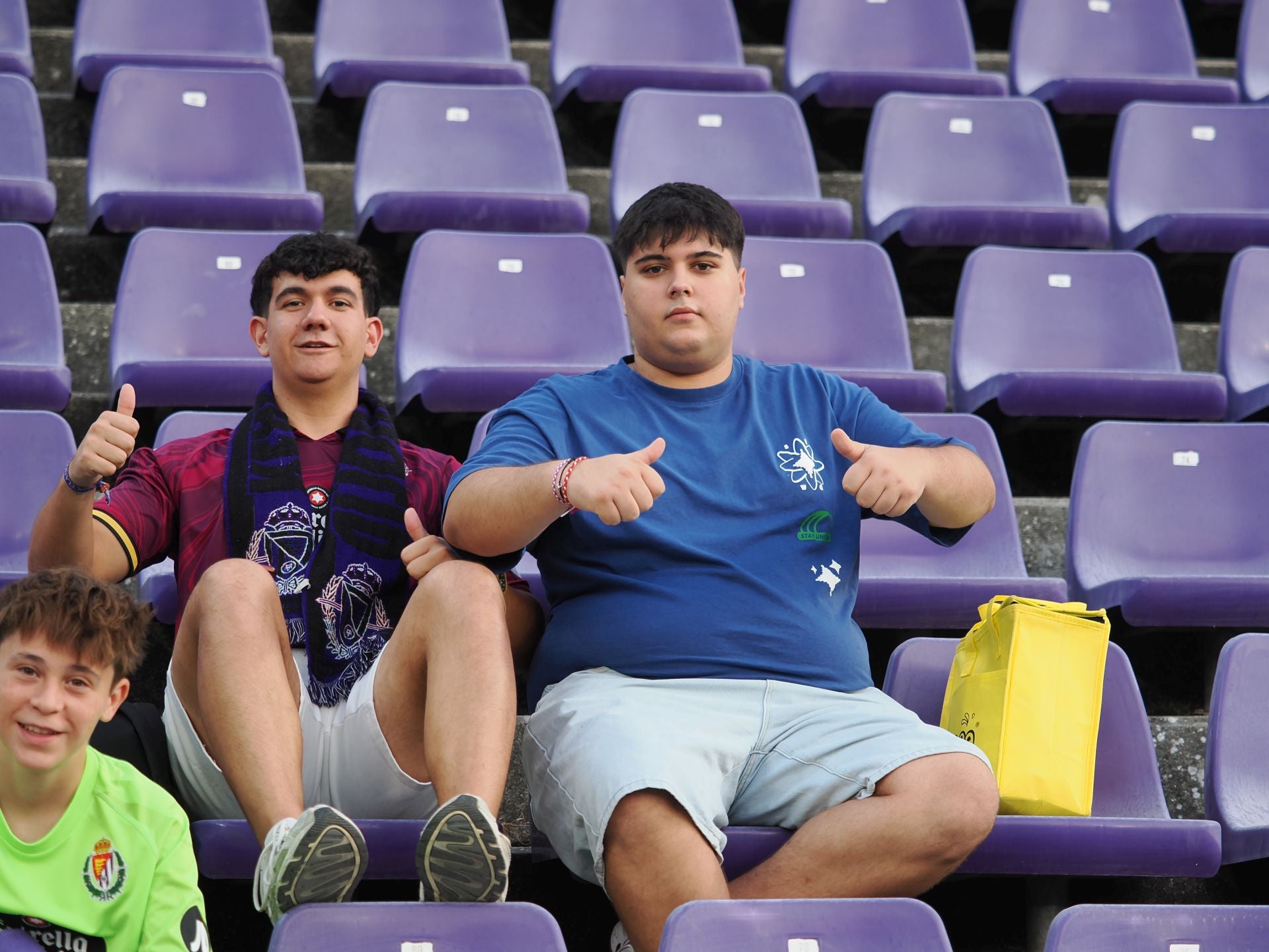 Búscate en la grada del Real Valladolid-Ceuta (1/3)