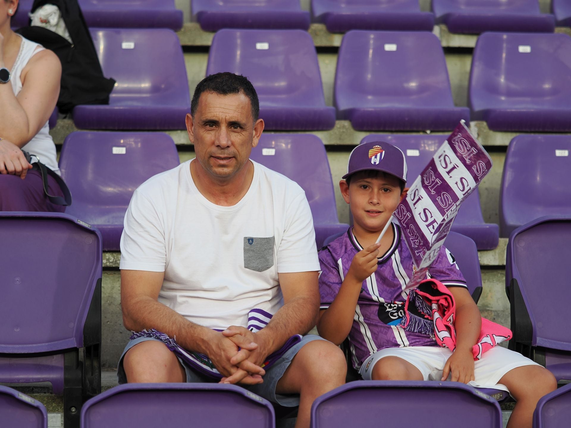 Búscate en la grada del Real Valladolid-Ceuta (1/3)