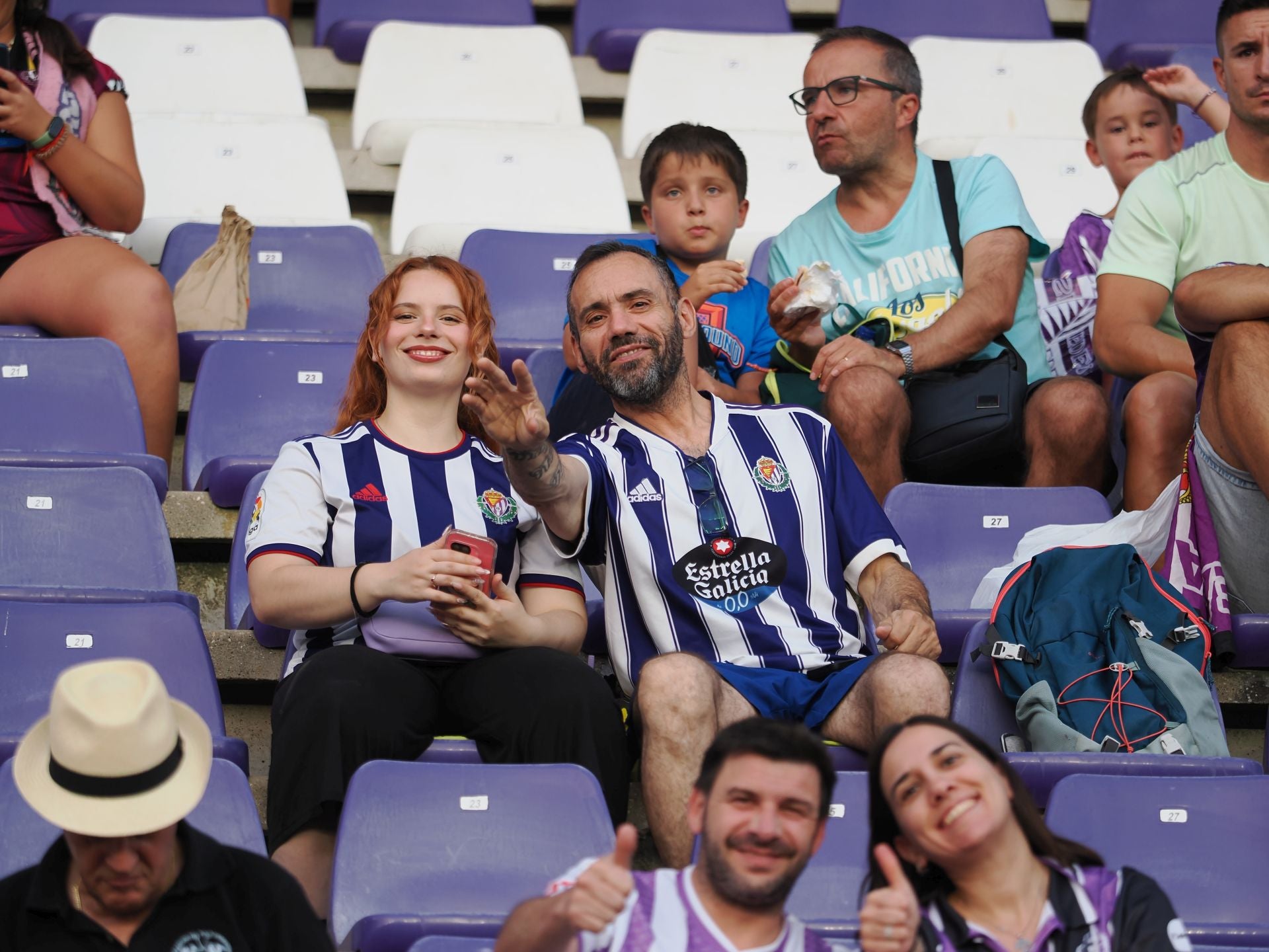 Búscate en la grada del Real Valladolid-Ceuta (2/3)