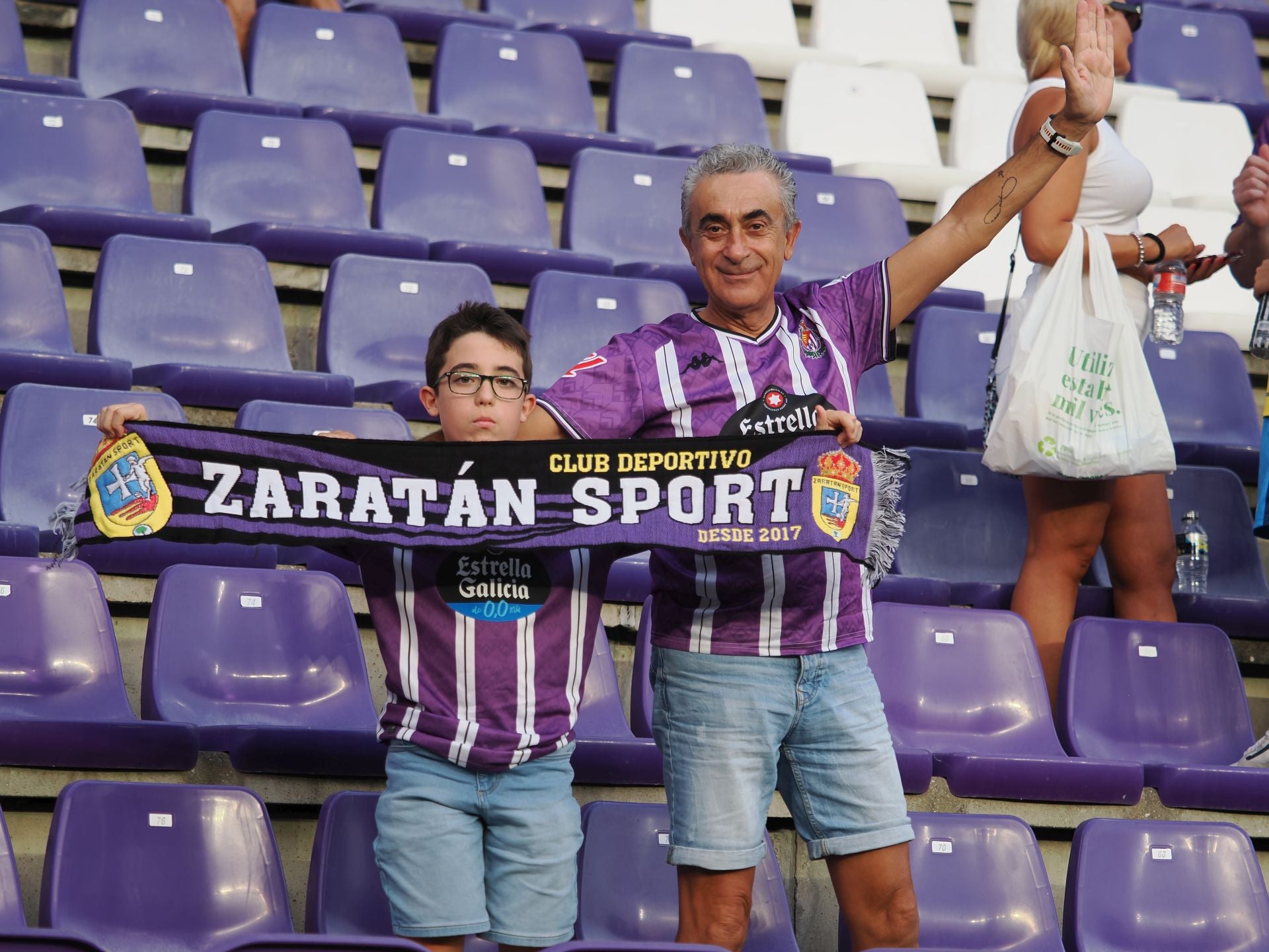 Búscate en la grada del Real Valladolid-Ceuta (2/3)