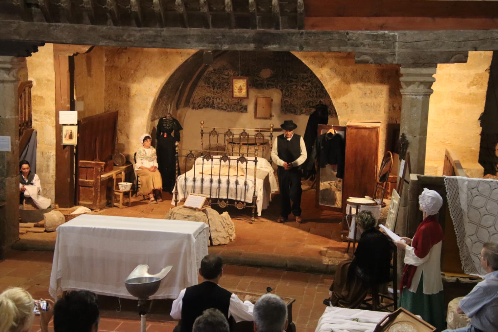 Tordehumos recrea la desgarradora historia de amor de un exvoto de 1903