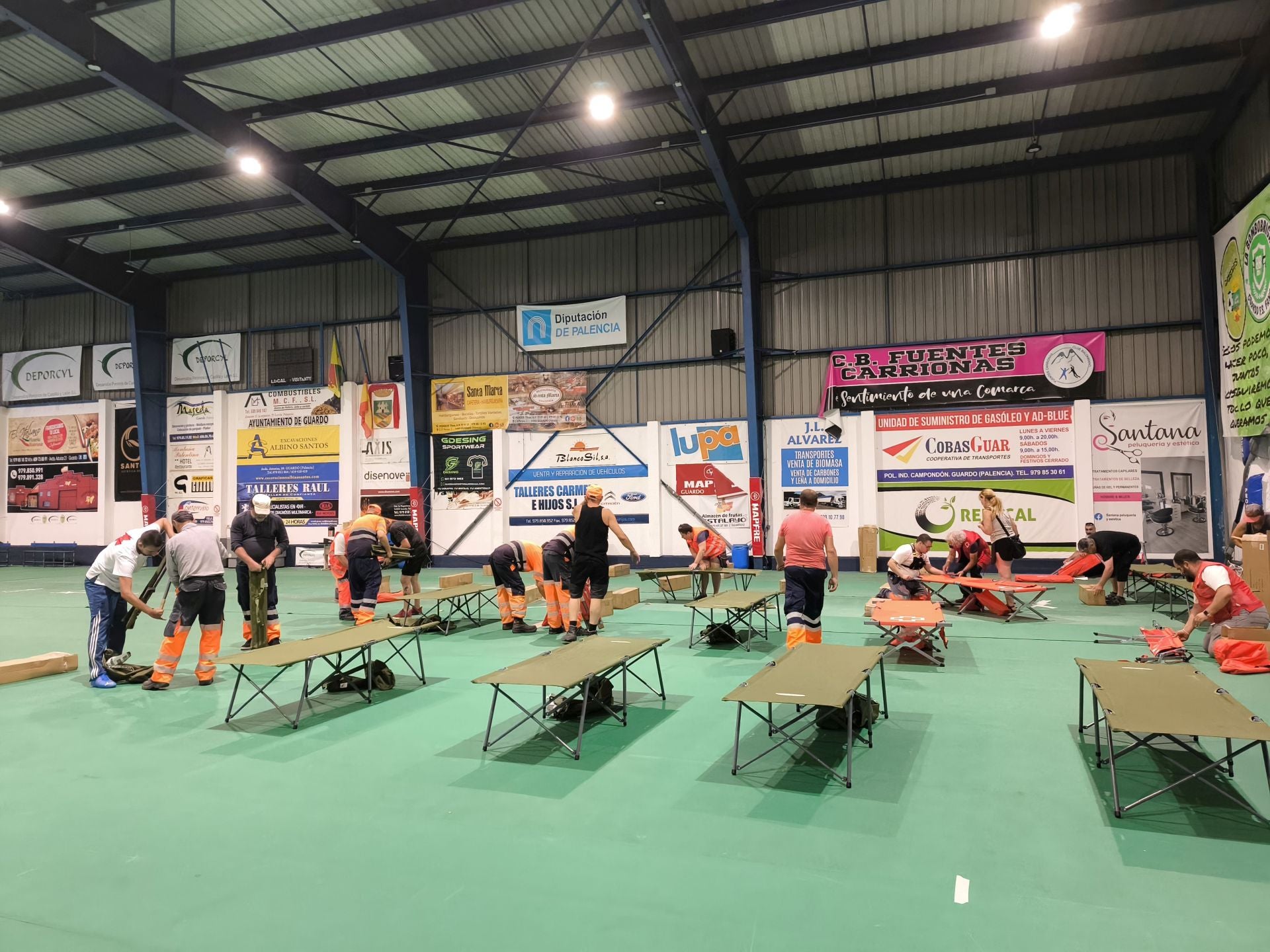 Guardo acoge a evacuados por los incendios