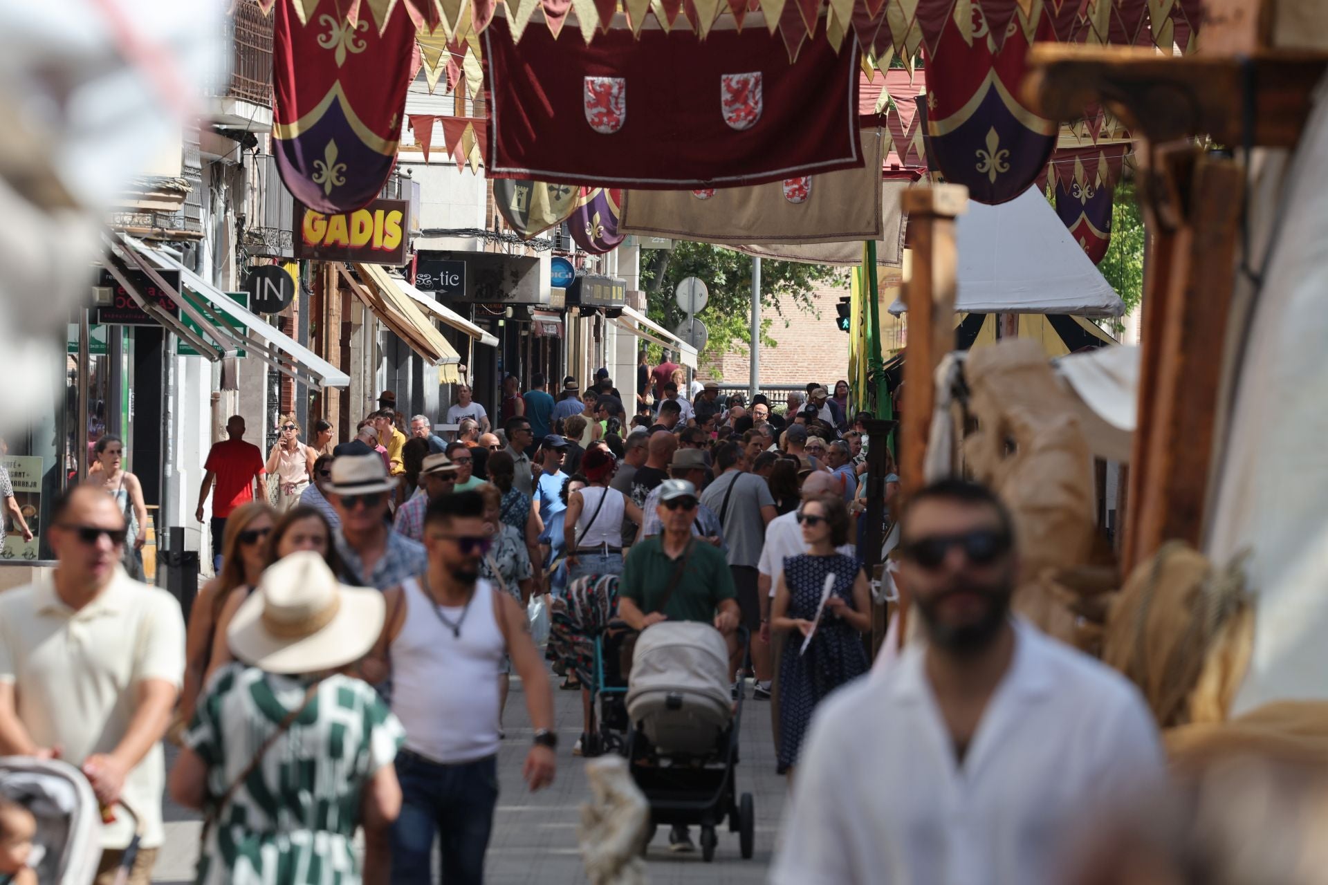 Ambiente en la Feria Renacentista de Medina del Campo este sábado