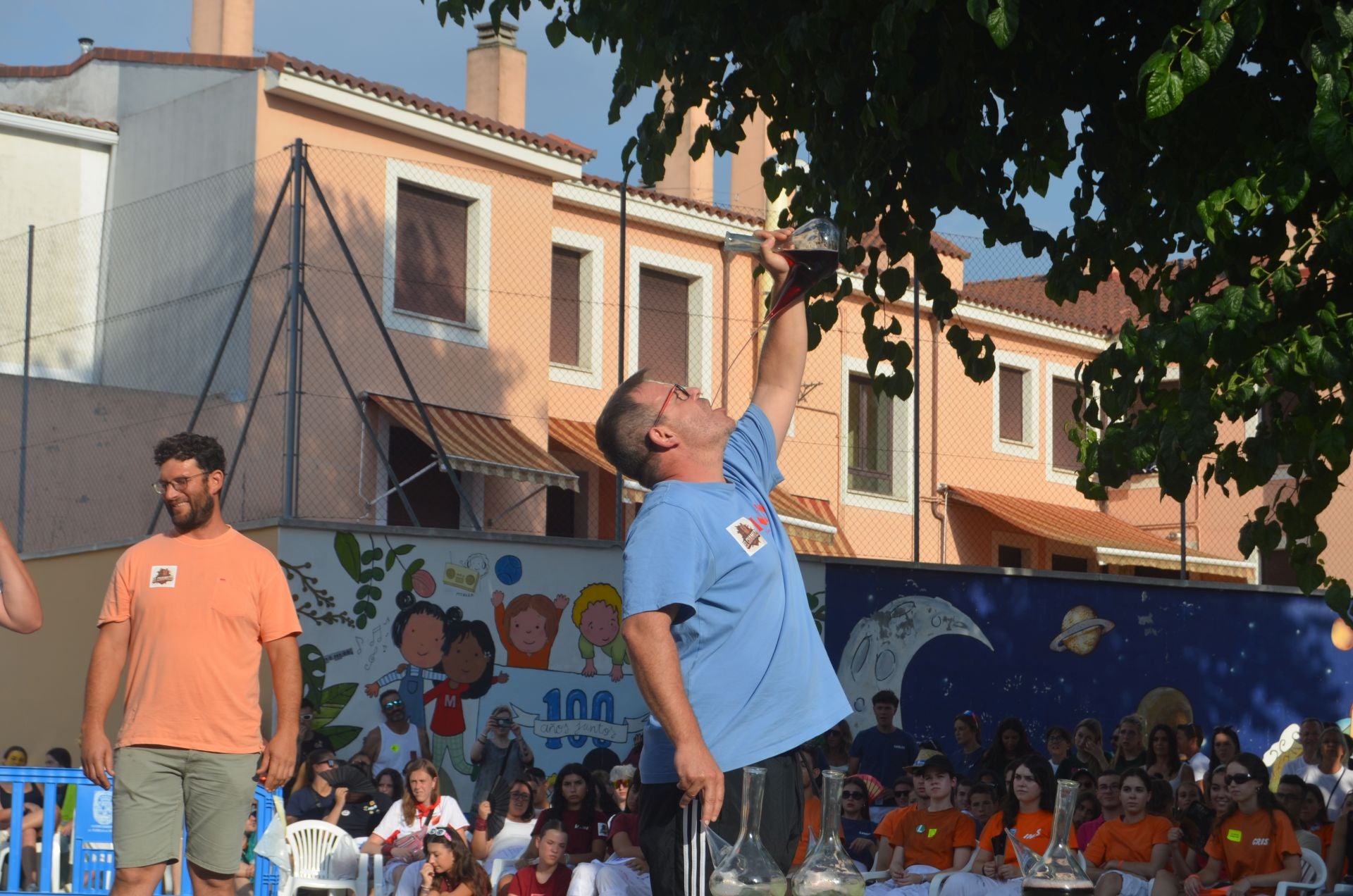 Las imágenes de la celebración de VI concurso de habilidad con el porrón de Tudela de Duero