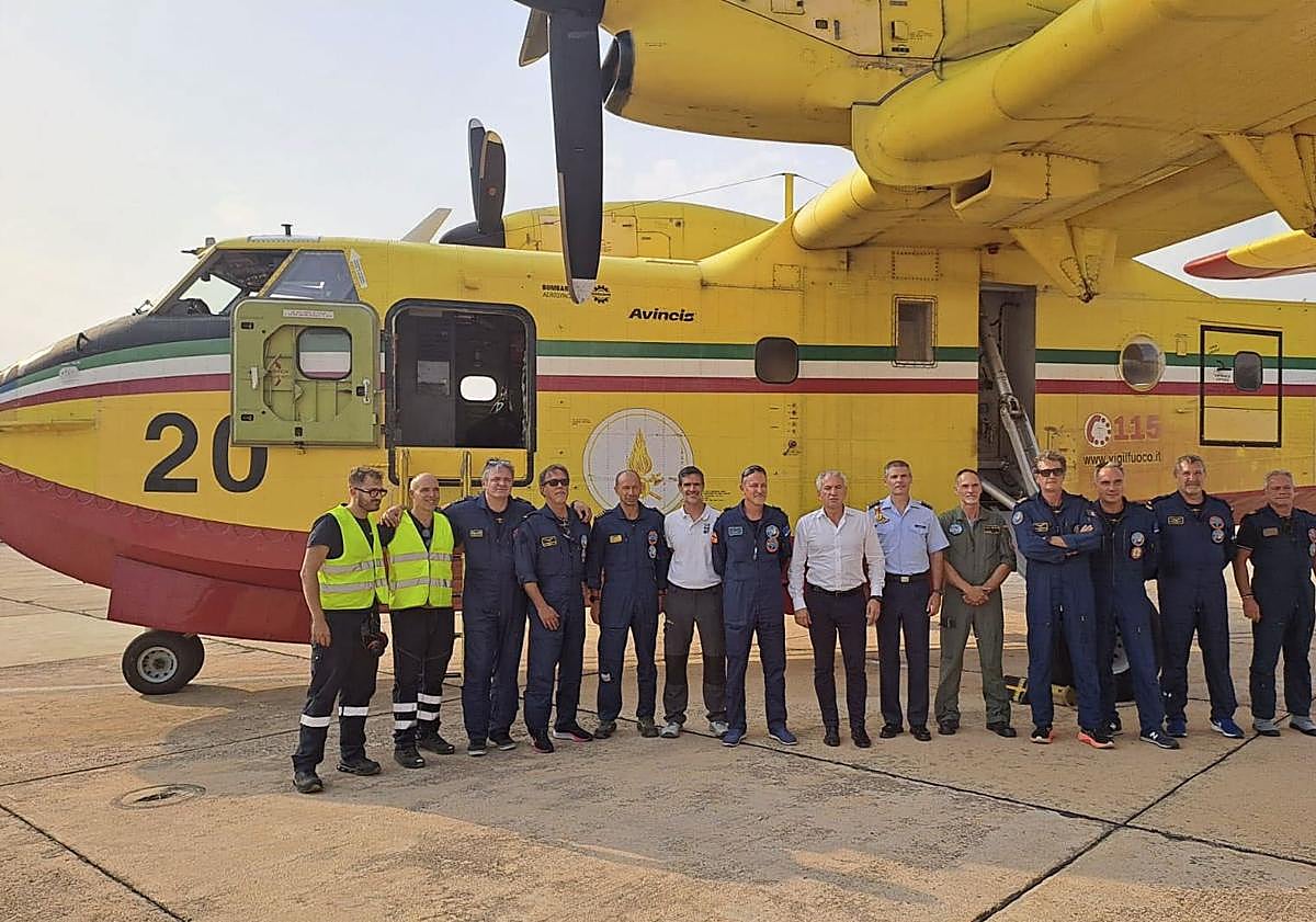 Imagen principal - La Guardia Civil recomienda a los peregrinos no hacer las etapas entre Astorga y Villafranca del Bierzo