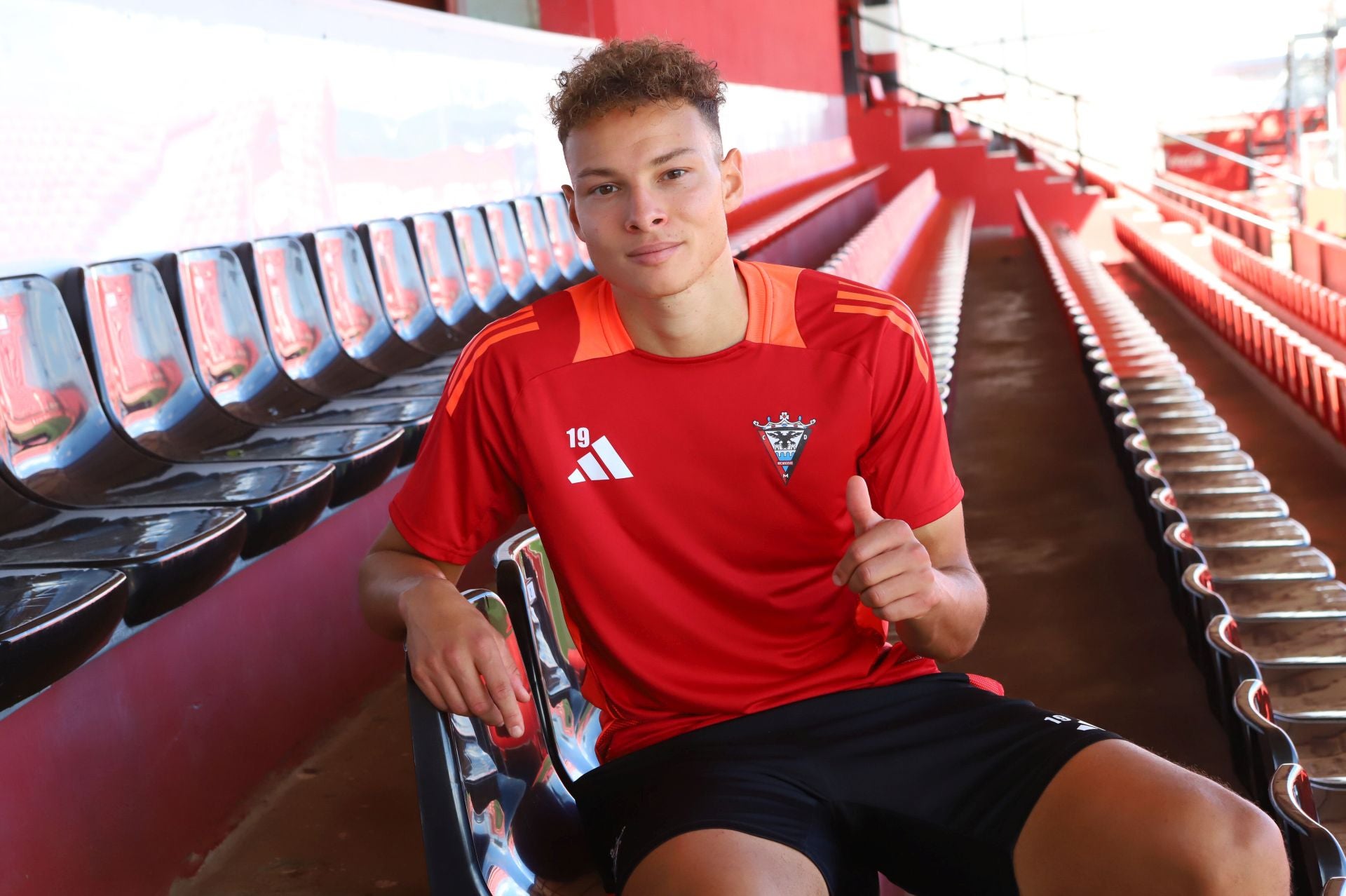 Mathis Lachuer, en una entrevista para El Correo la pasada temporada en Anduva