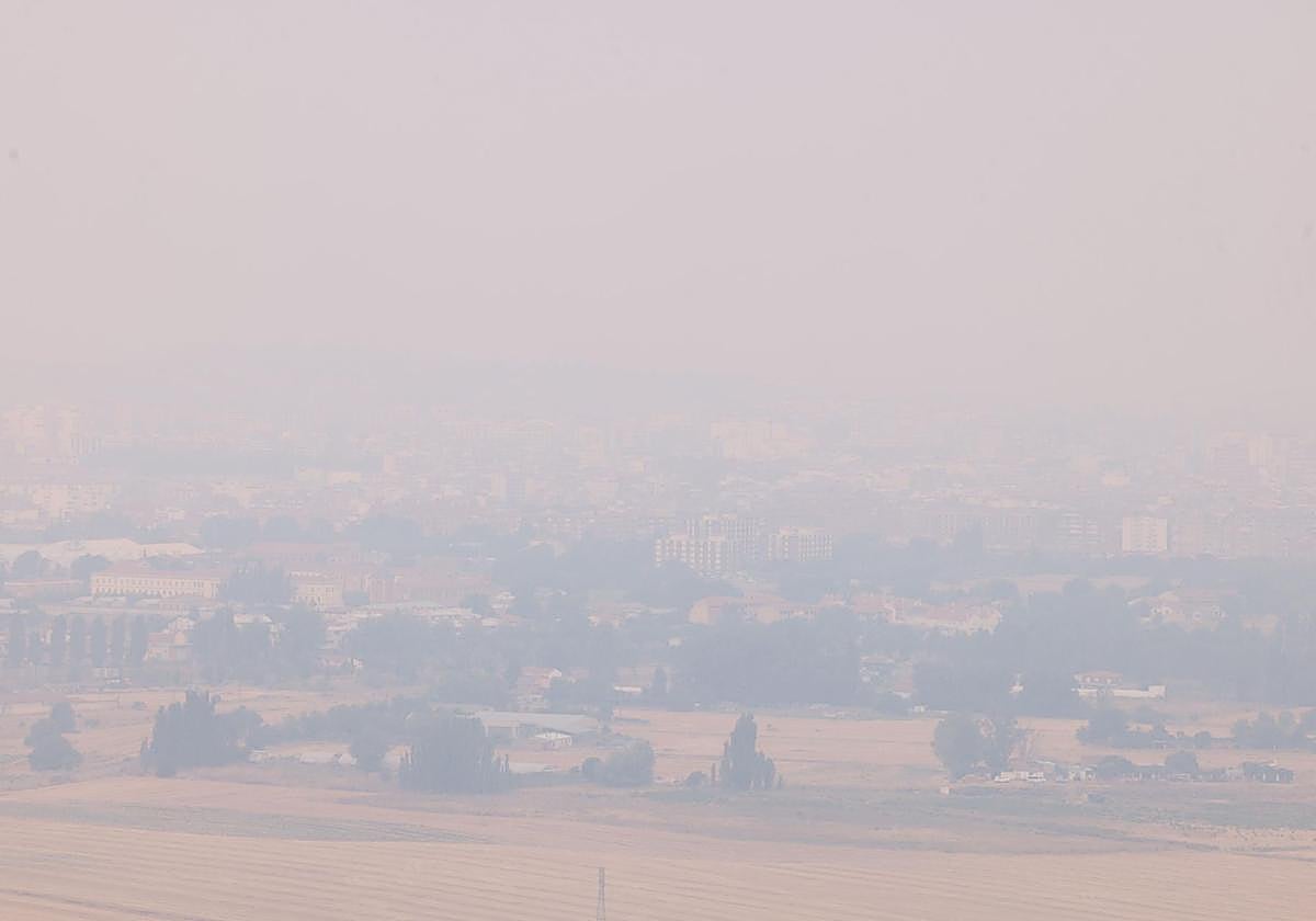 Las imágenes del humo en Valladolid, en alerta por contaminación de los incendios