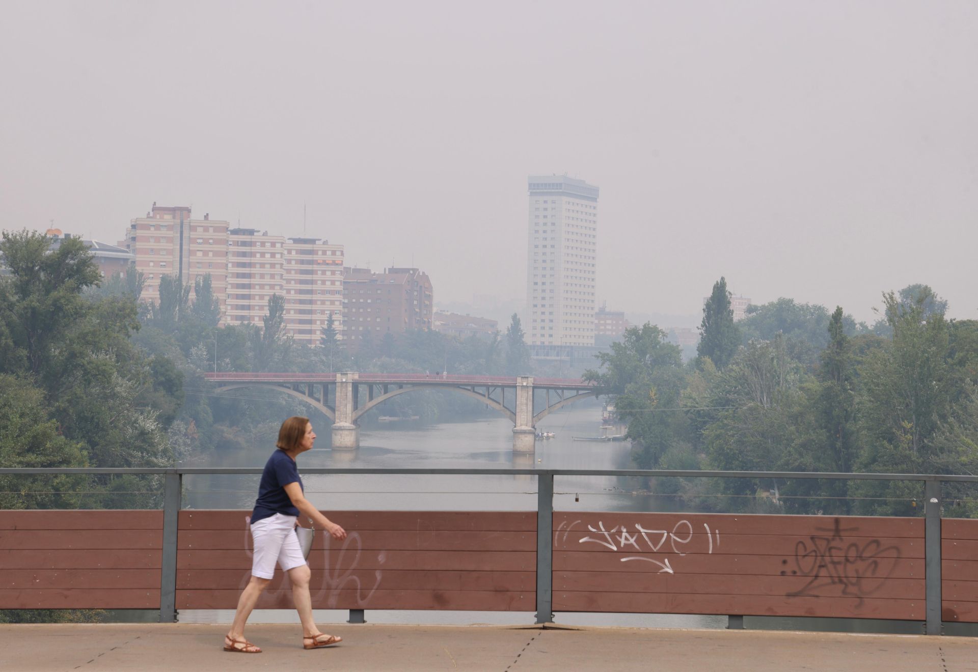 Las imágenes del humo en Valladolid, en alerta por contaminación de los incendios
