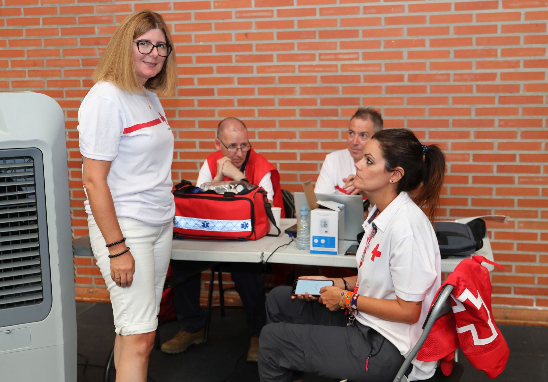 La solidaridad en horas de angustia en el Polideportivo de Saldaña