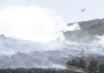 El fuego avanza sin control en Sanabria y 8.000 personas se preparan para una «previsible» evacuación