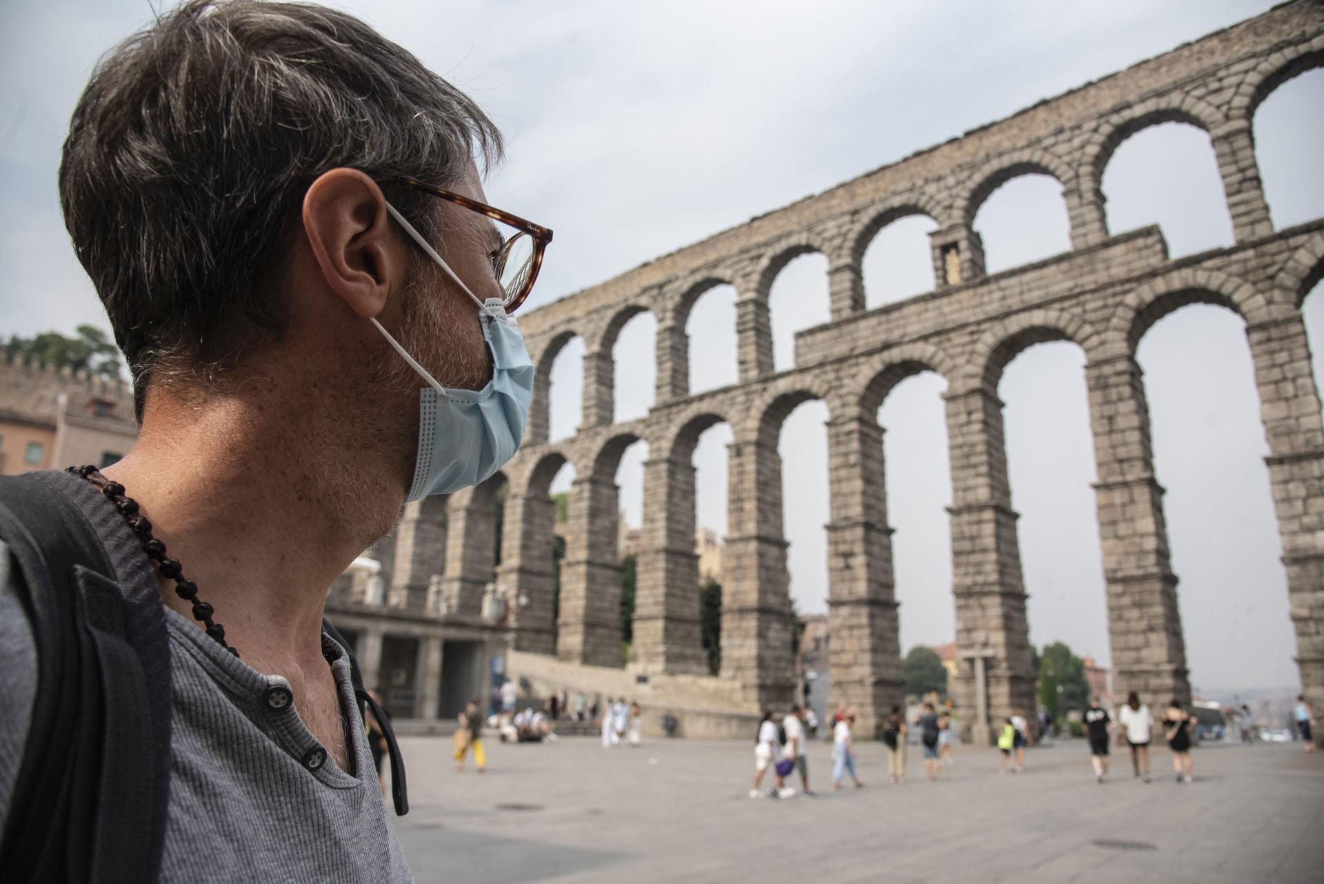 Niebla de humo en Segovia