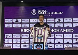 Mohamed Jaouab en su presentación oficial como nuevo jugador del Real Valladolid.