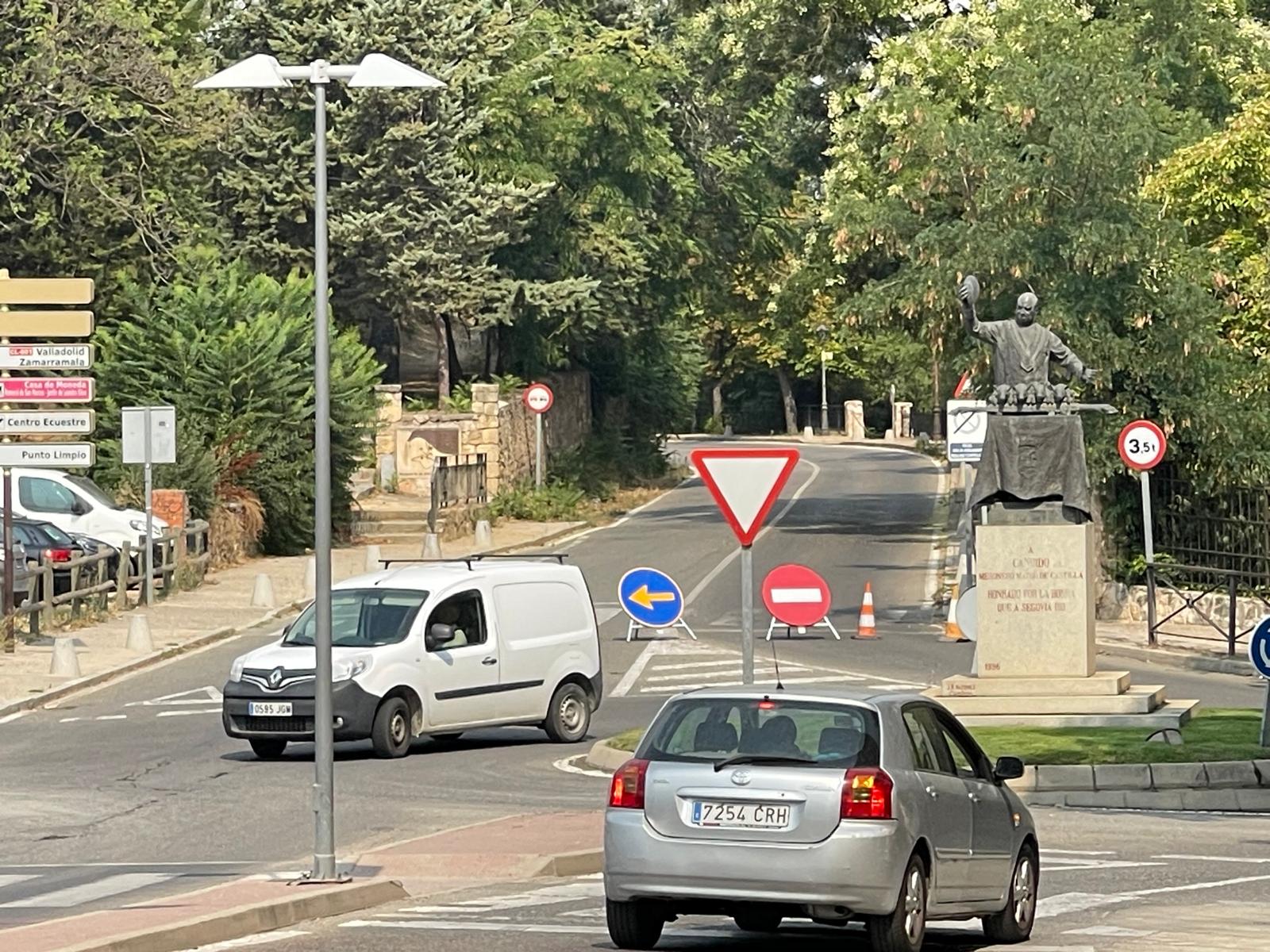 Corte de tráfico en la Cuesta de los Hoyos.