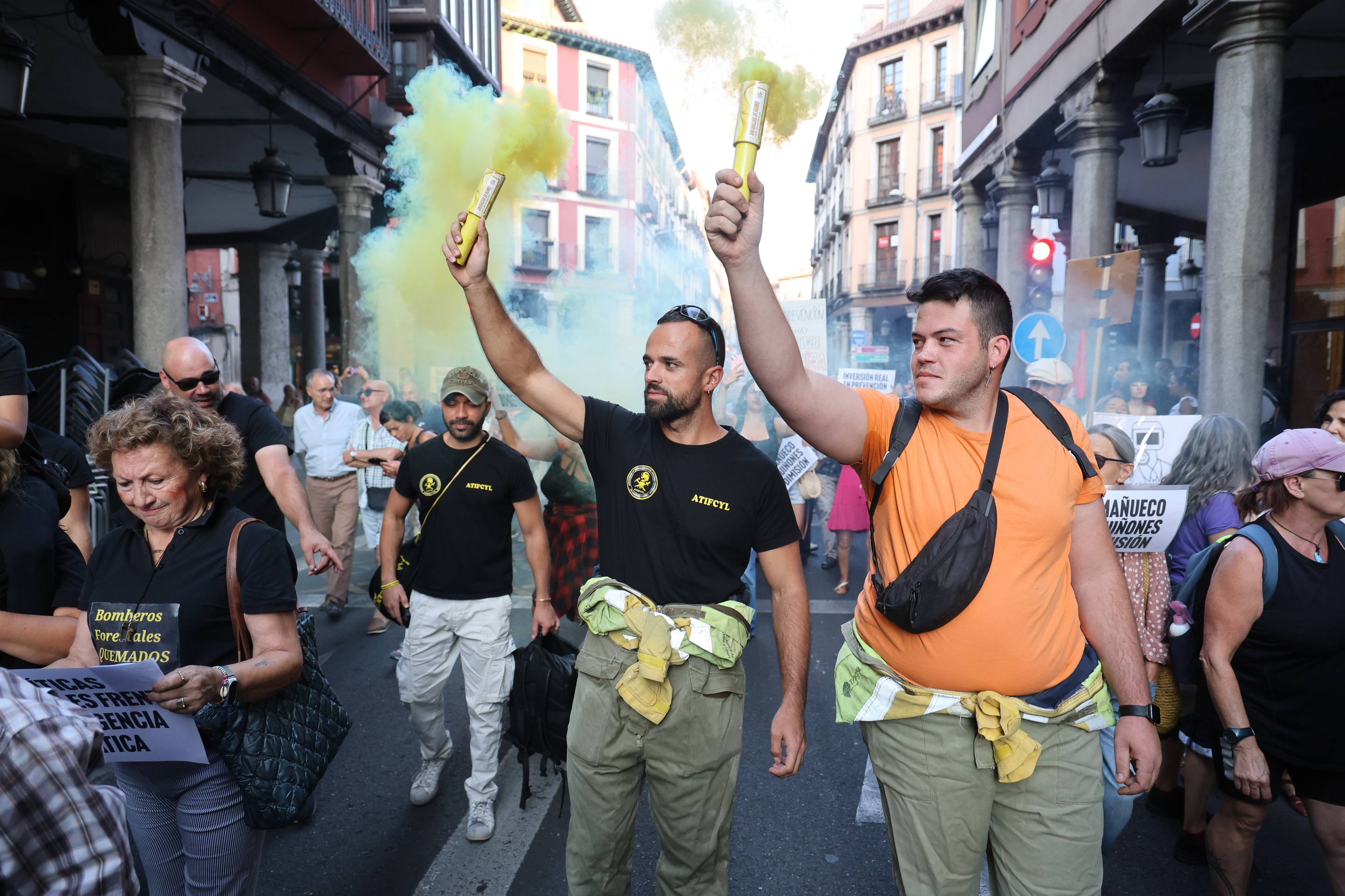 Las imágenes de la manifestación contra la gestión de los incendios de Castilla y León
