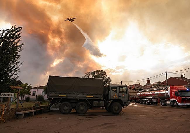 Lucha contra el fuego en Abejera.
