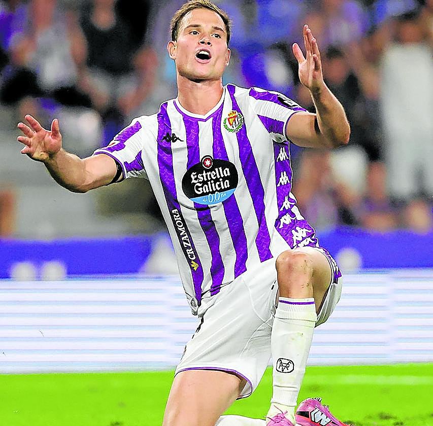 Latasa se lamenta tras una ocasión perdida en el estreno ante el Ceuta.