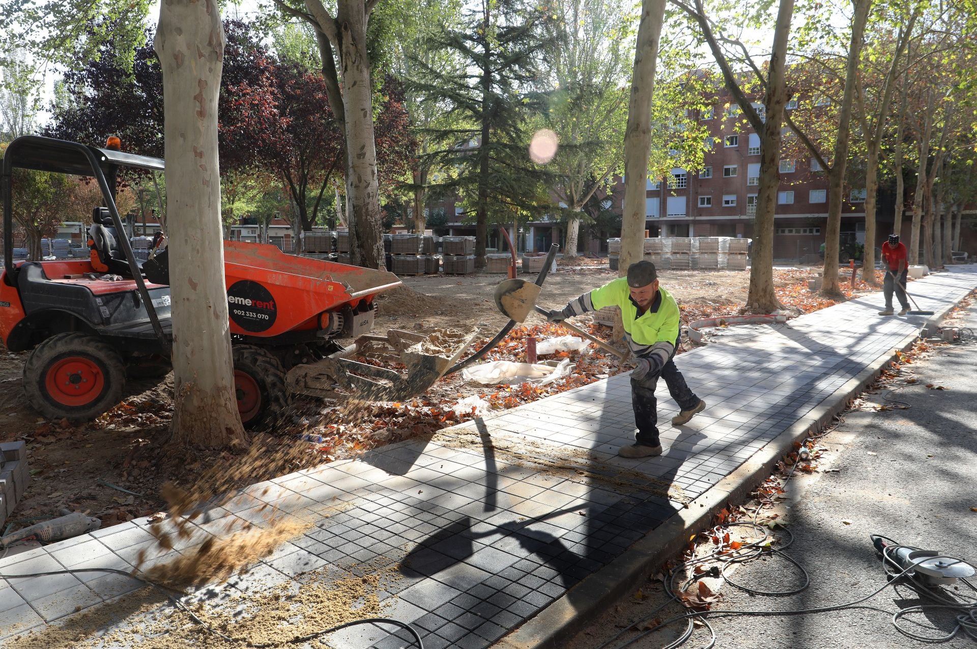 Imagen principal - Actuaciones que se desarrollan en los barrios.