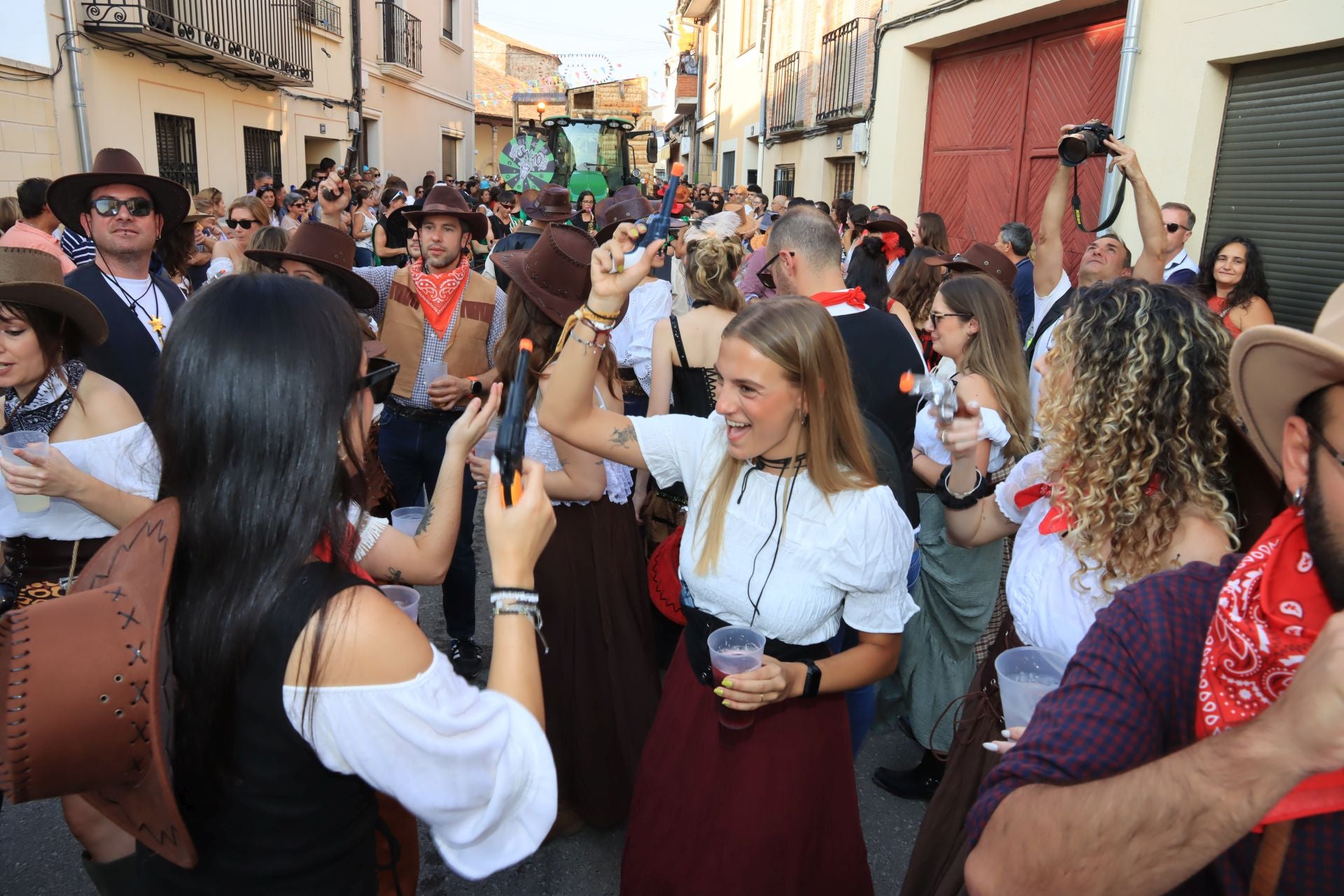 Fotografías del gran desfile de carrozas en Fuentepelayo