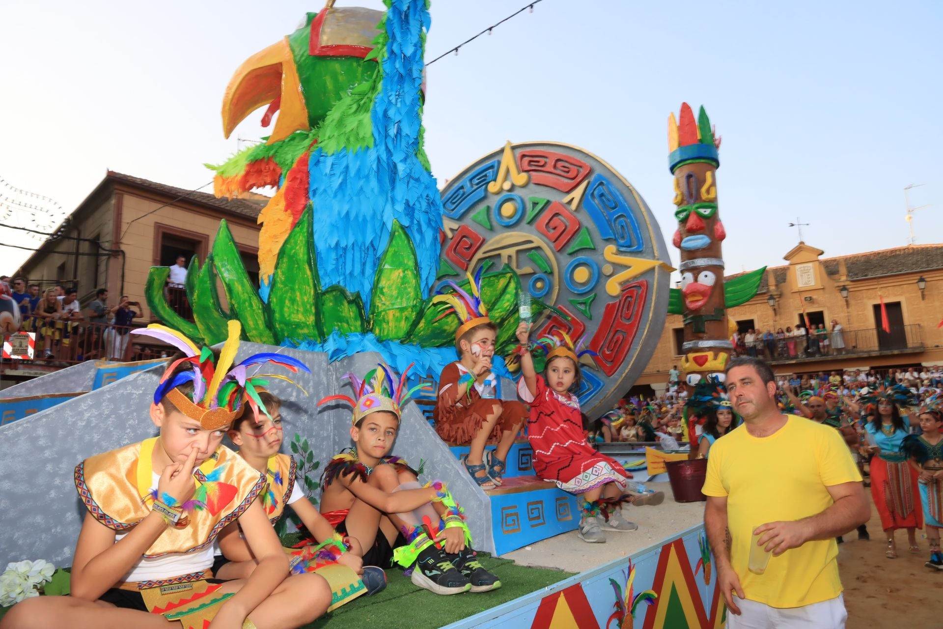 Fotografías del gran desfile de carrozas en Fuentepelayo