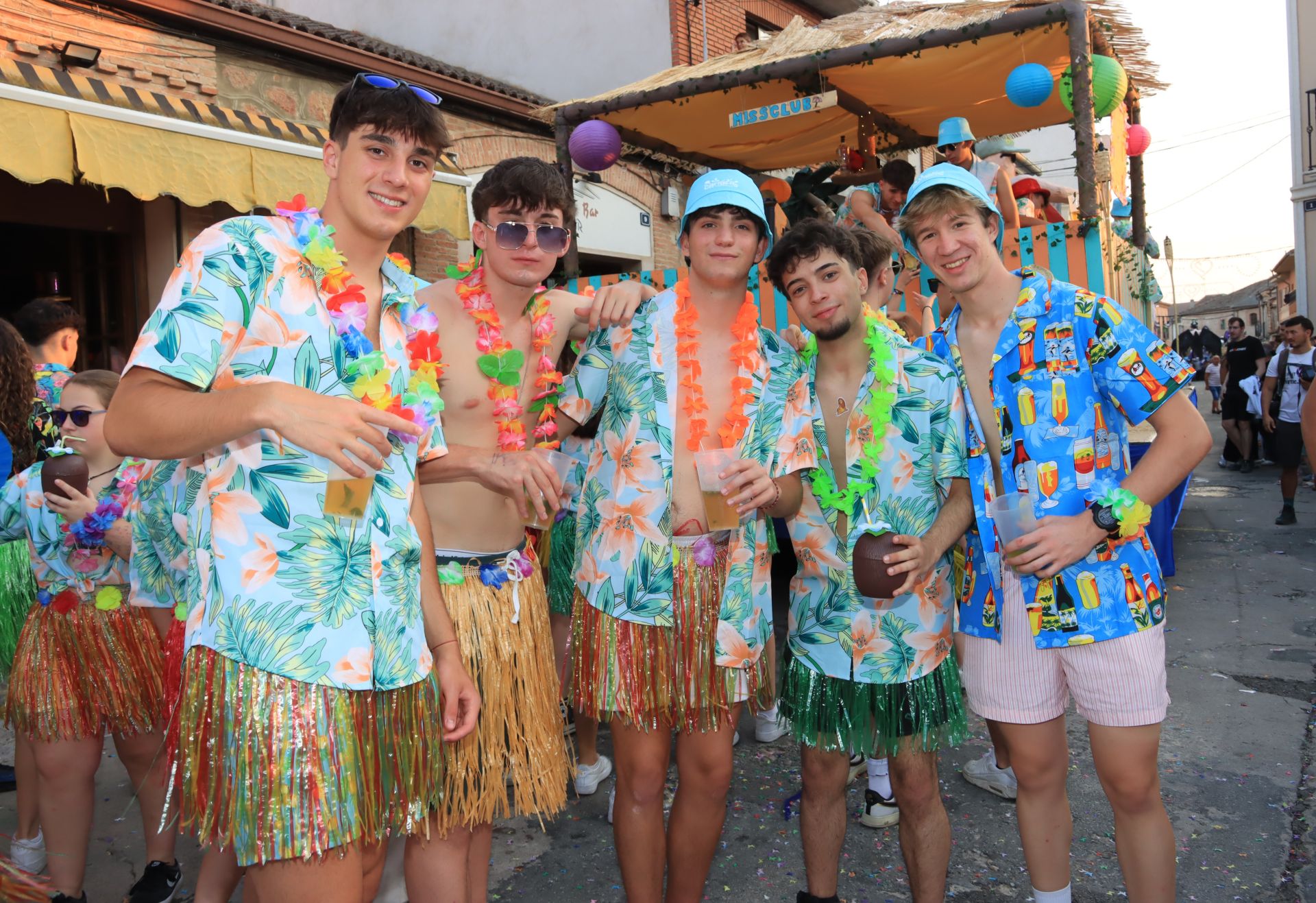 Fotografías del gran desfile de carrozas en Fuentepelayo