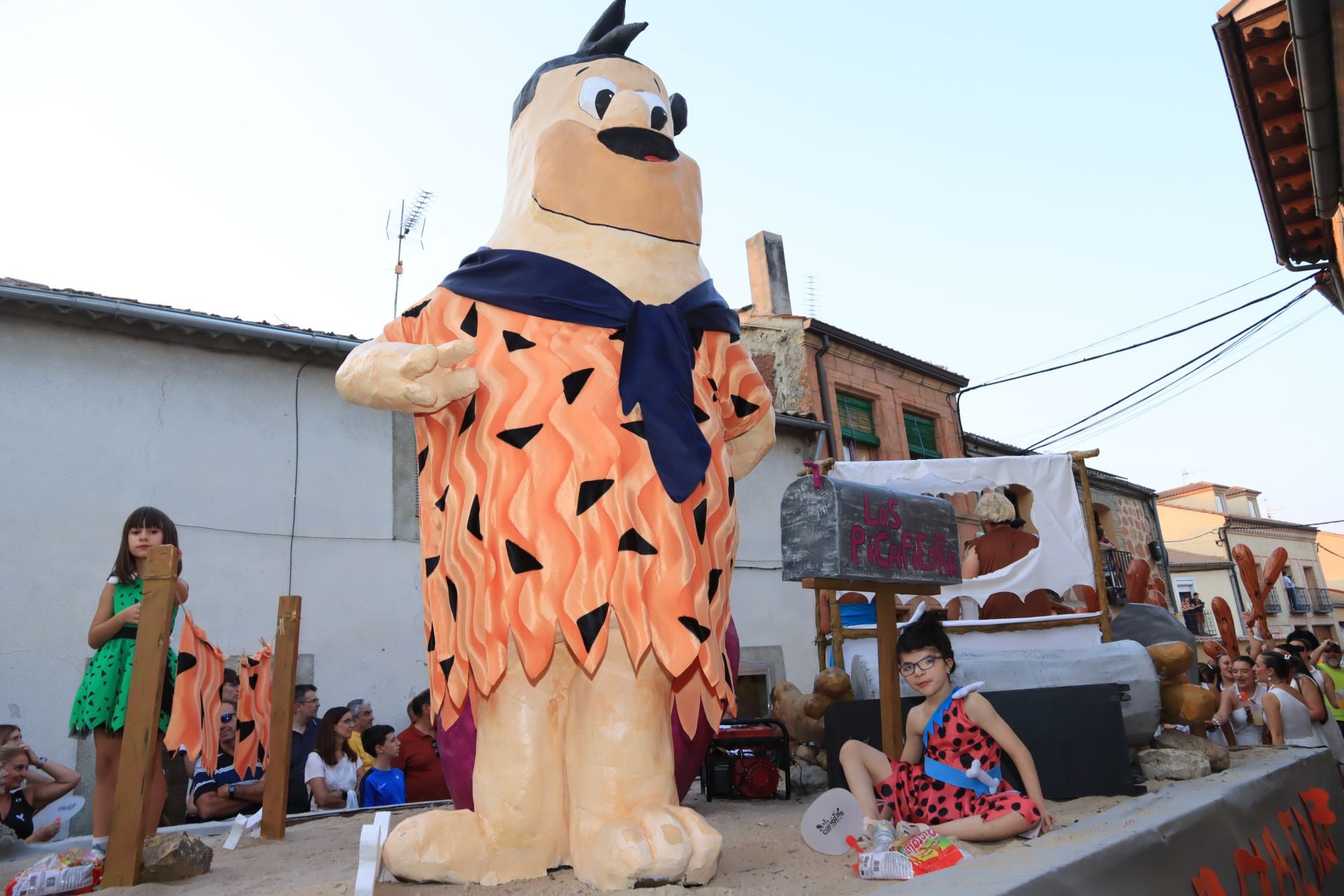 Fotografías del gran desfile de carrozas en Fuentepelayo