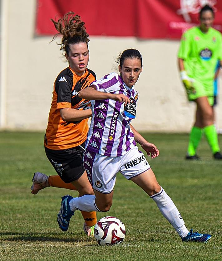 Imagen secundaria 2 - La tanda de penaltis mete en la final al Real Valladolid